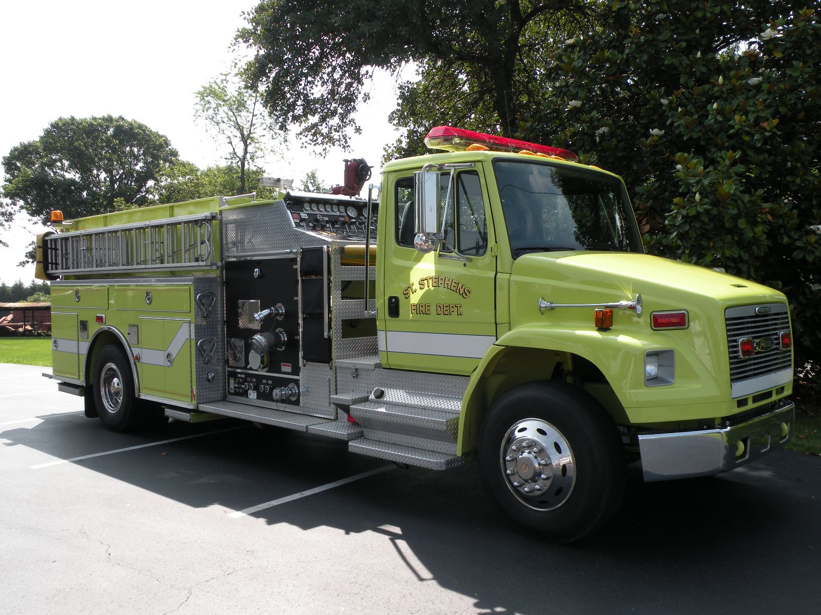 Click on the picture for apparatus description
